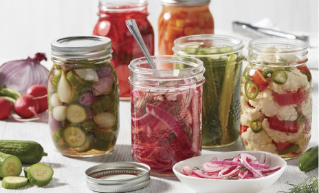 Conserves express de légumes marinés au sirop d’érable et à l’aneth